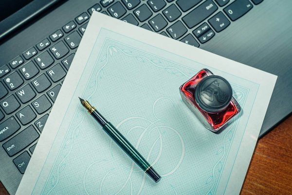 Quali passaggi sono necessari per la certificazione ISO 27001 per la sicurezza delle informazioni?