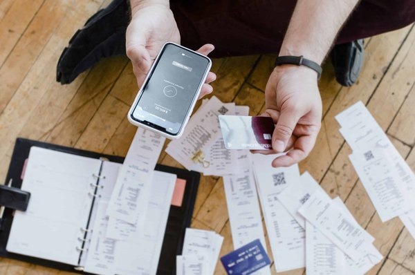 Quali sono le migliori pratiche per sviluppare app di mobile banking sicure e user-friendly?